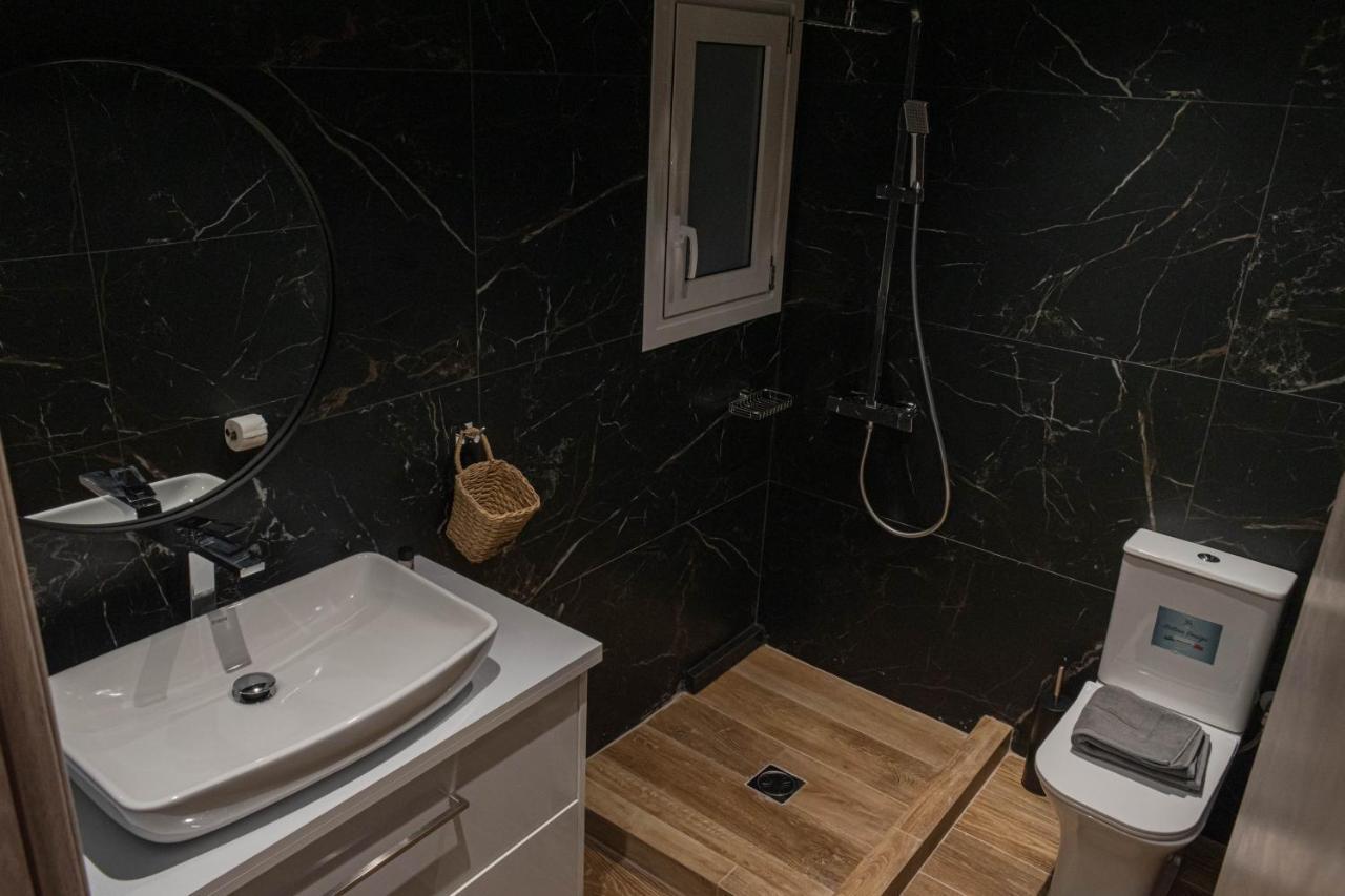 Athens Jacuzzi Apartment Buitenkant foto