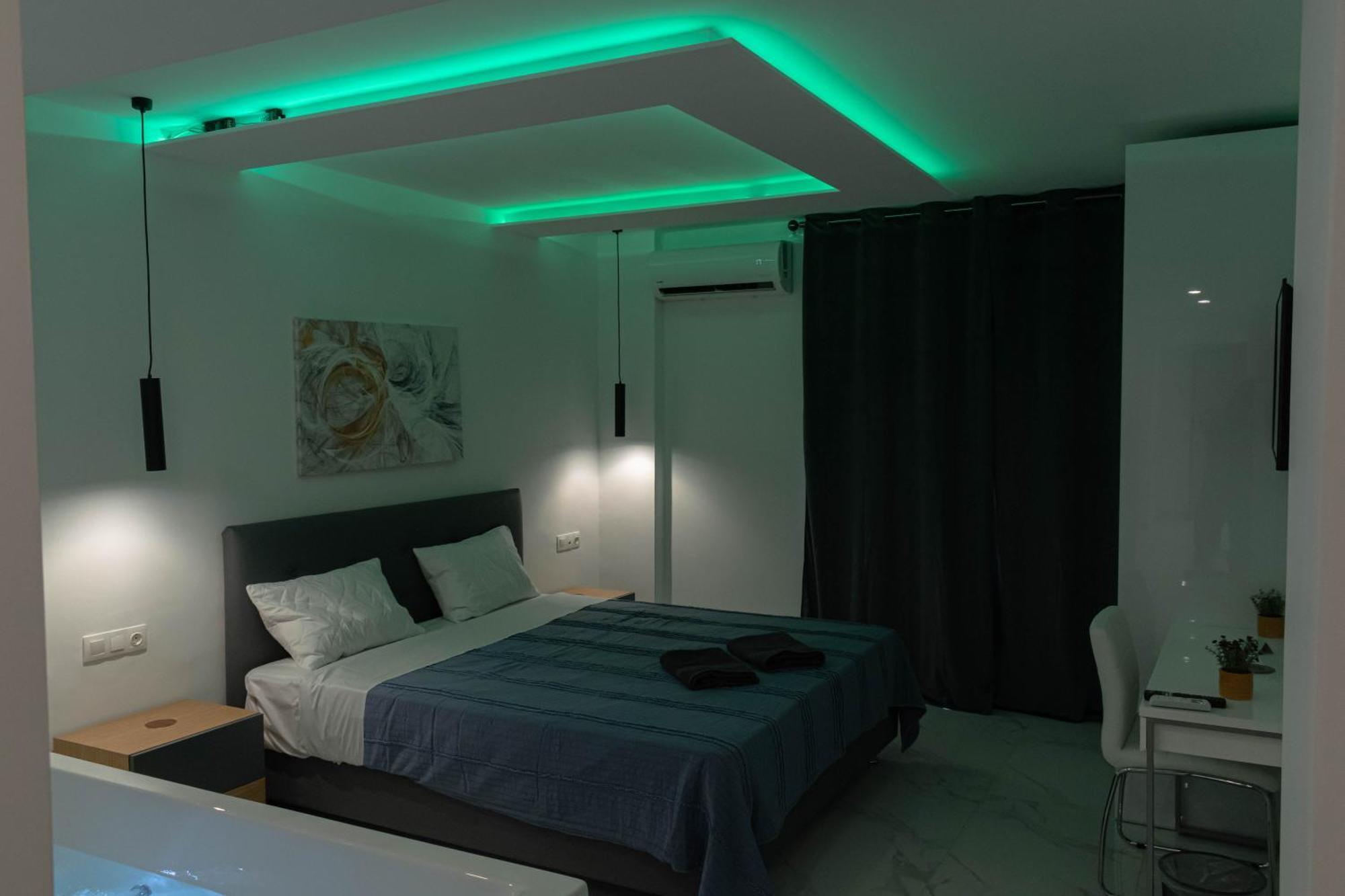 Athens Jacuzzi Apartment Buitenkant foto
